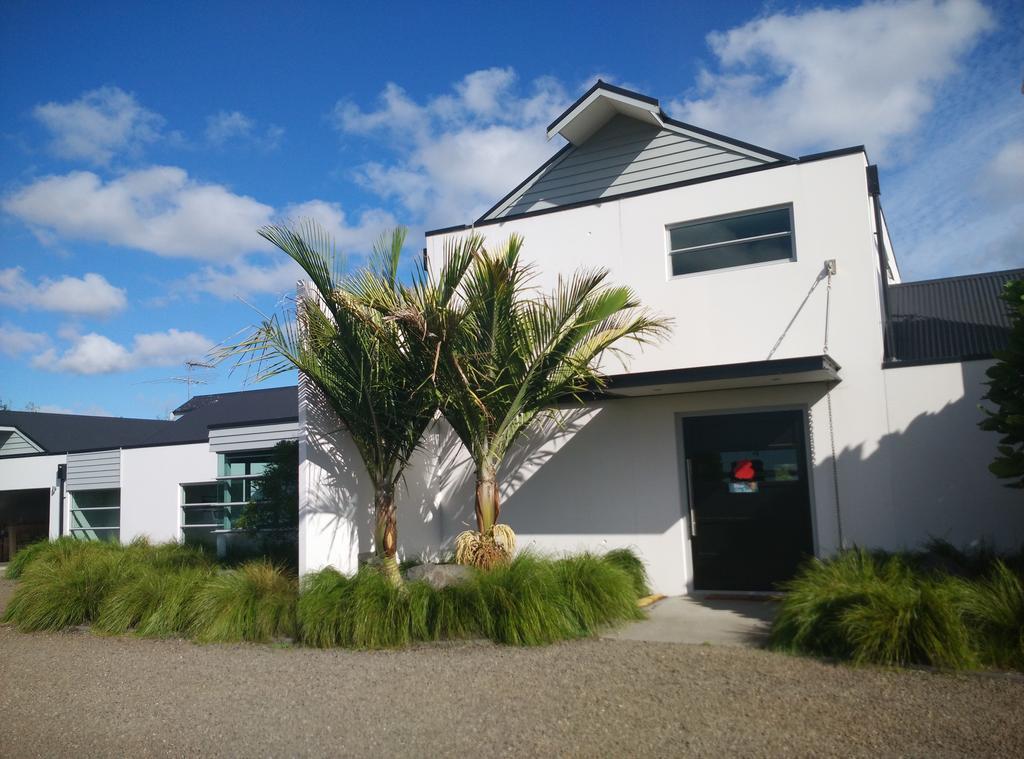Auckland Karaka Country Retreat Hotel Exterior photo